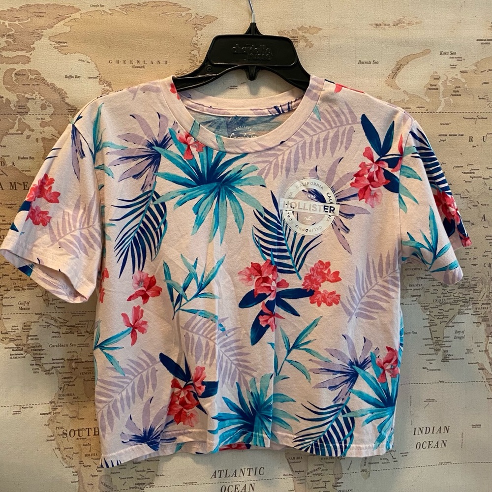 Crop top tee